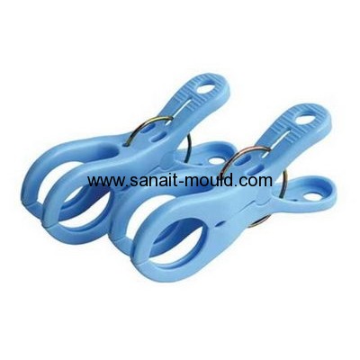 plastic injection clips for clothes molding p15092902