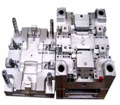 Customize injection mold in China m15011904