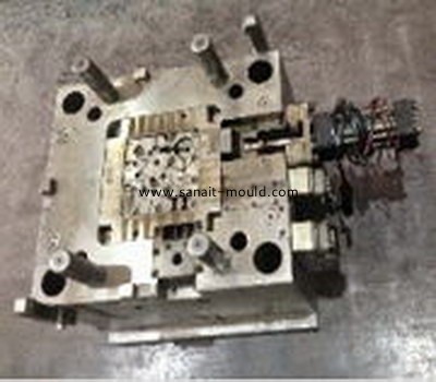 plastic injection molding m12141001